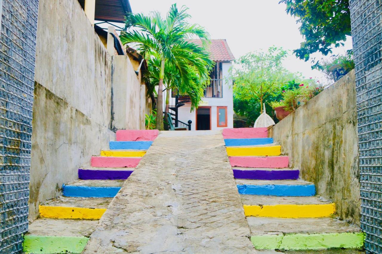 Riverview Homestay ドンホイ エクステリア 写真