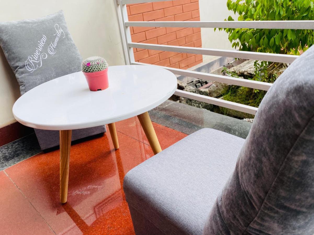 Riverview Homestay ドンホイ エクステリア 写真