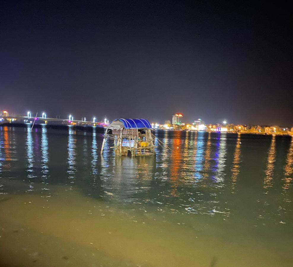 Riverview Homestay ドンホイ エクステリア 写真